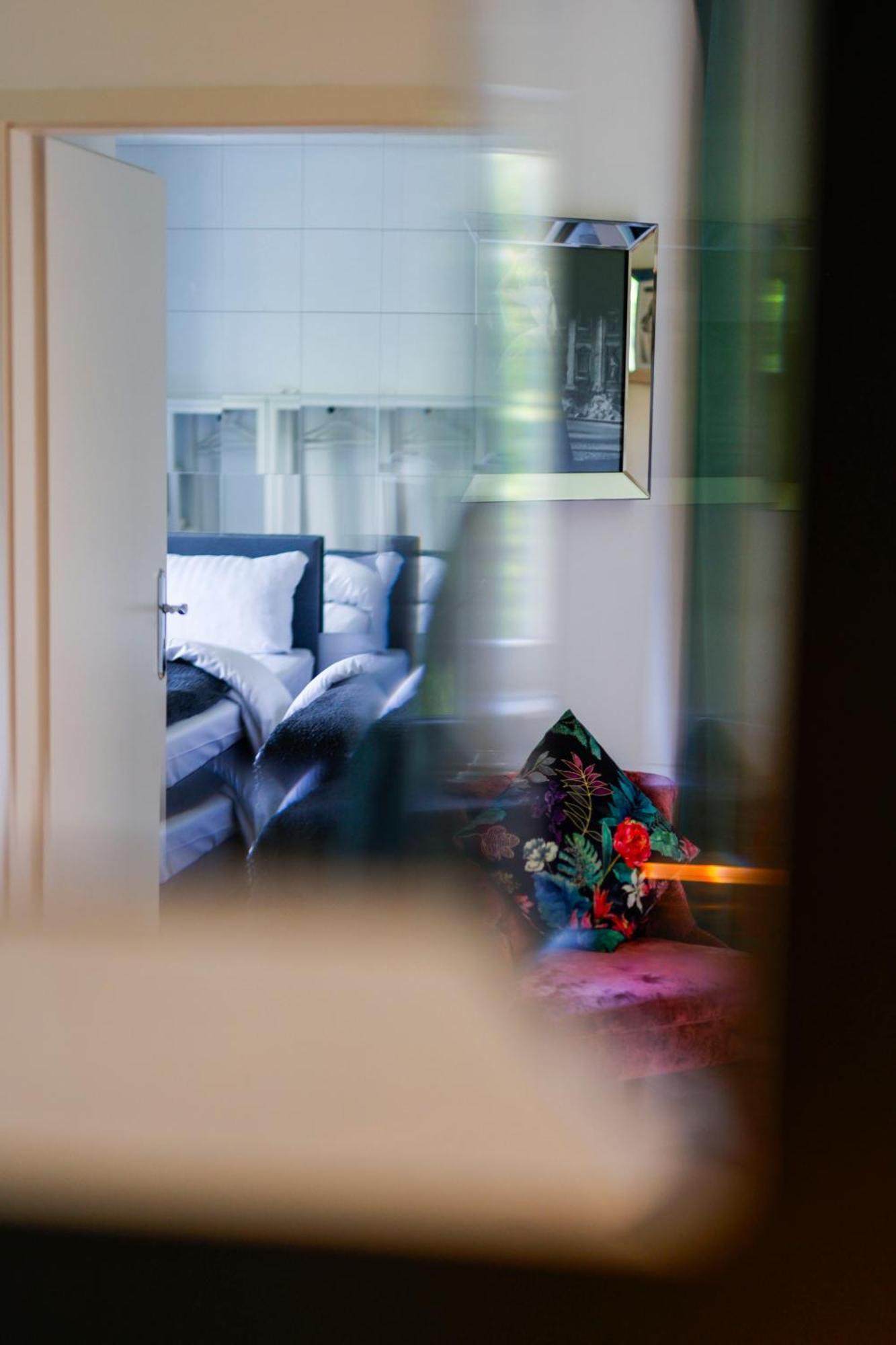 Sleephotels Alsterroom Hamburg-Harburg Exteriör bild