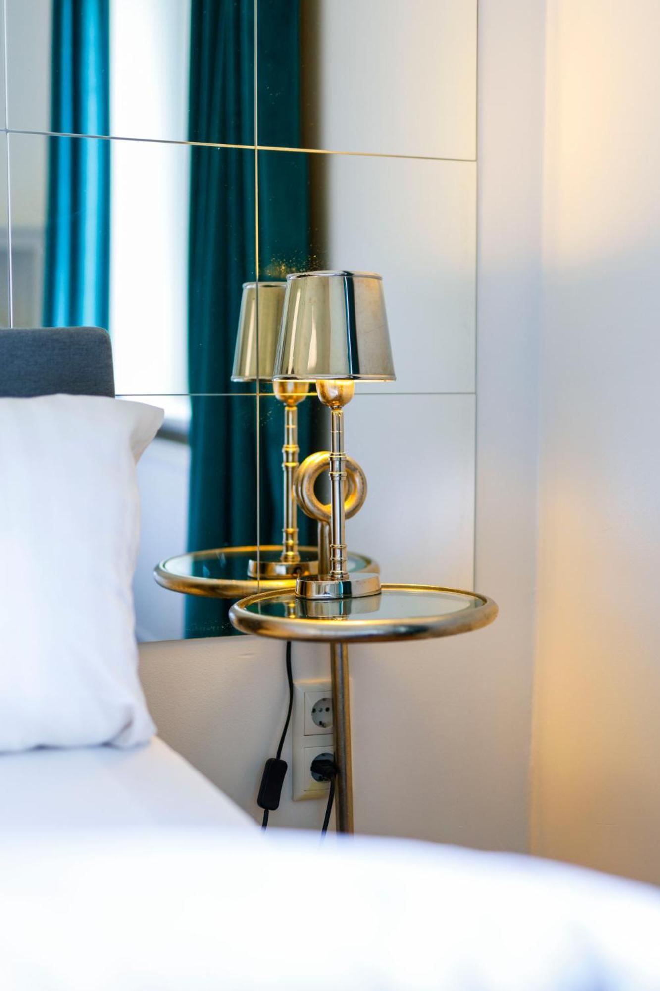 Sleephotels Alsterroom Hamburg-Harburg Exteriör bild
